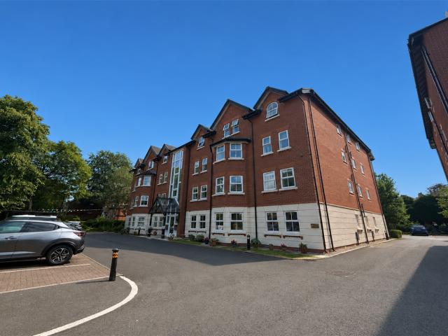 Apartment for rent in Sale Moor, Trafford Park