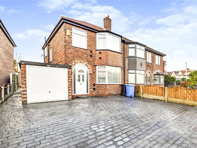 House for rent in Sale Moor, Trafford Park