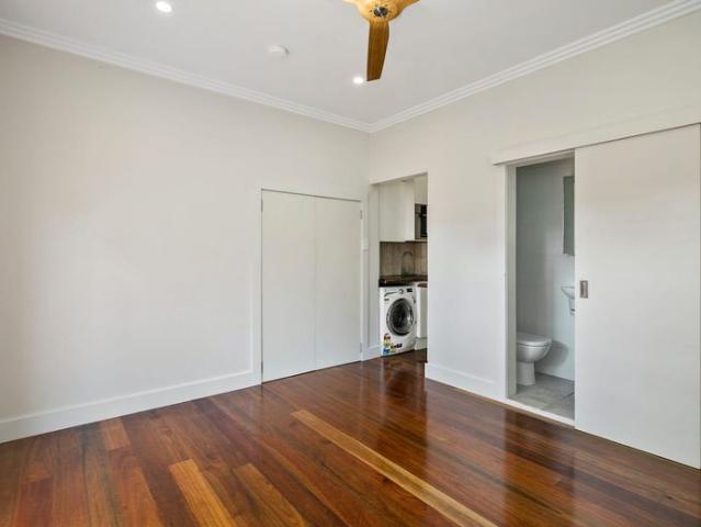 Granny Flat for rent in Sydney, New South Wales