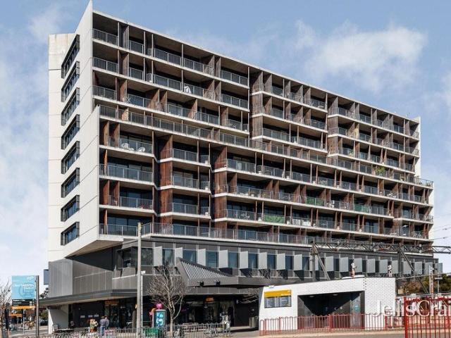 Apartment for sale in Glen Waverley, Melbourne