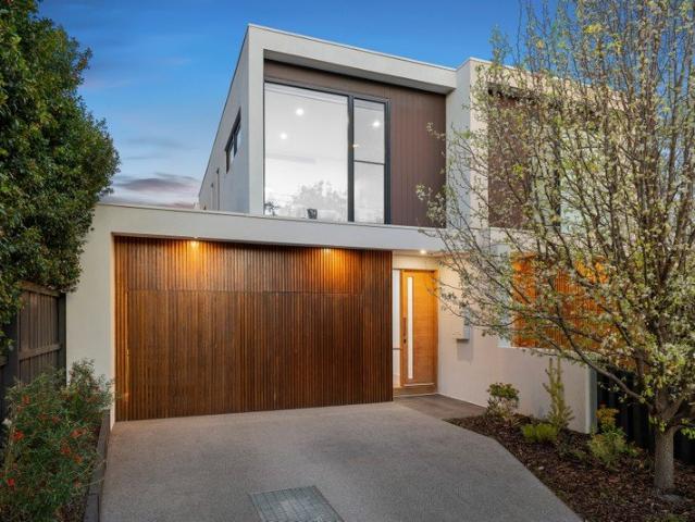 Townhouse for sale in Camerons Creek, Victoria
