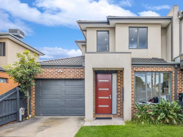 Townhouse for sale in Camerons Creek, Victoria