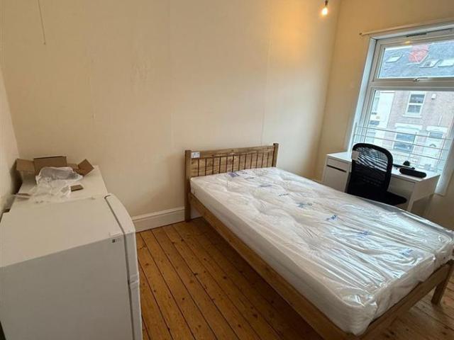 Room for rent in West Midlands