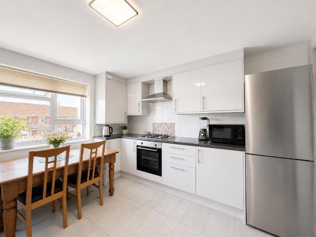 Apartment for rent in London Borough of Hounslow, Heston