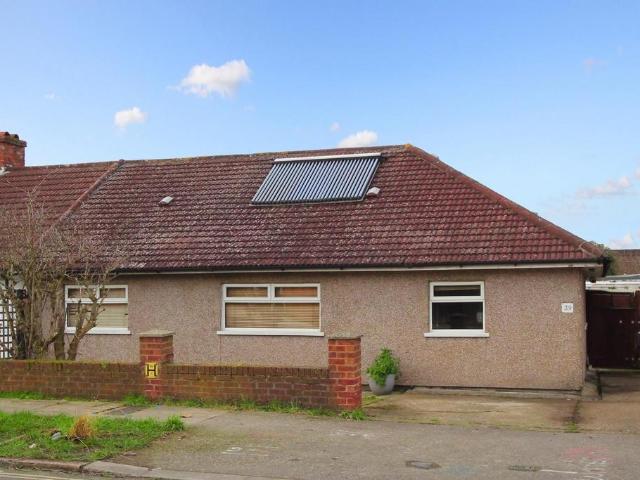 House for rent in London Borough of Ealing, Greater London