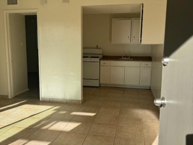 Apartment for rent in Anaheim, California