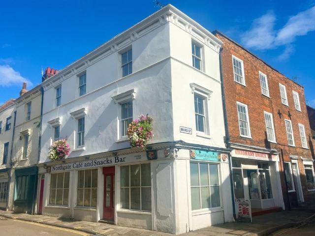 House for rent in The King's Mile, The Bridge