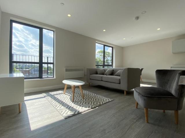Apartment for rent in Tunnel How Hill, Leeds