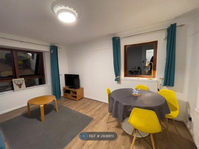 Apartment for rent in Scotstounhill, Scotstoun