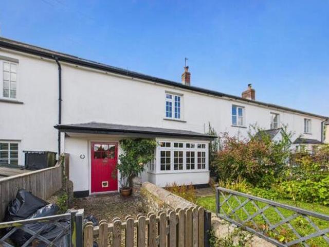 House for sale in Weir Quay, Devon