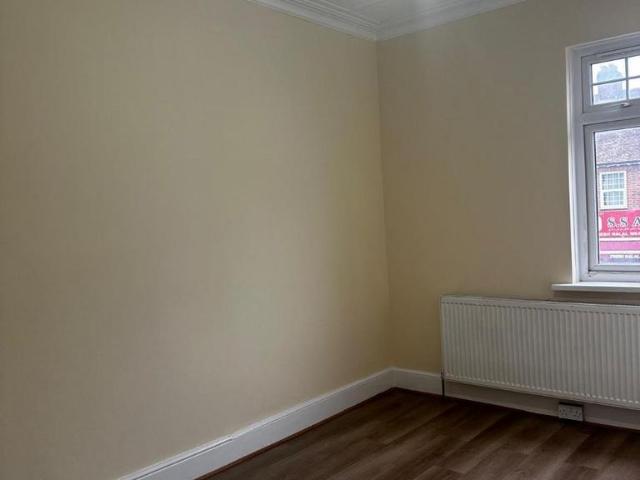 Apartment for rent in Lane, Greater London