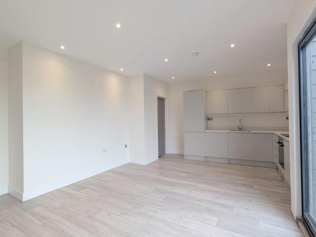Apartment for rent in South Harrow, Greater London