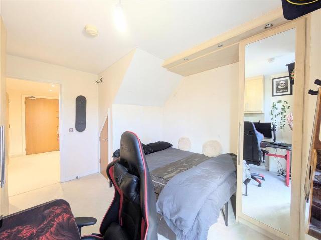 Apartment for rent in South Harrow, Greater London
