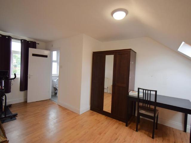 Apartment for rent in Lane, Greater London