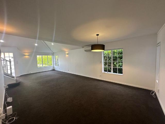 House for rent in Howick, Oroua County