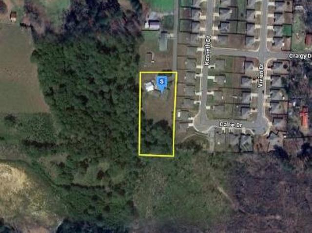 House for sale in Benton