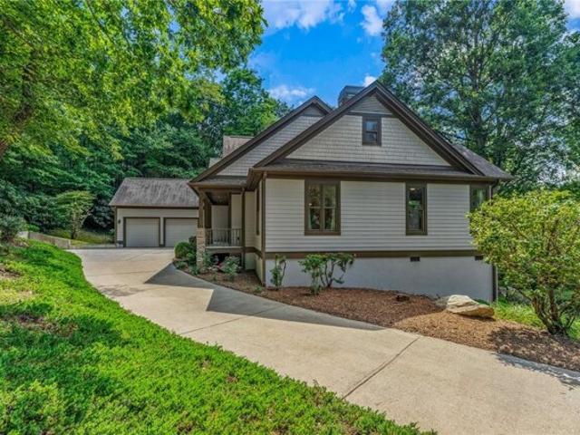 House for sale in Landrum