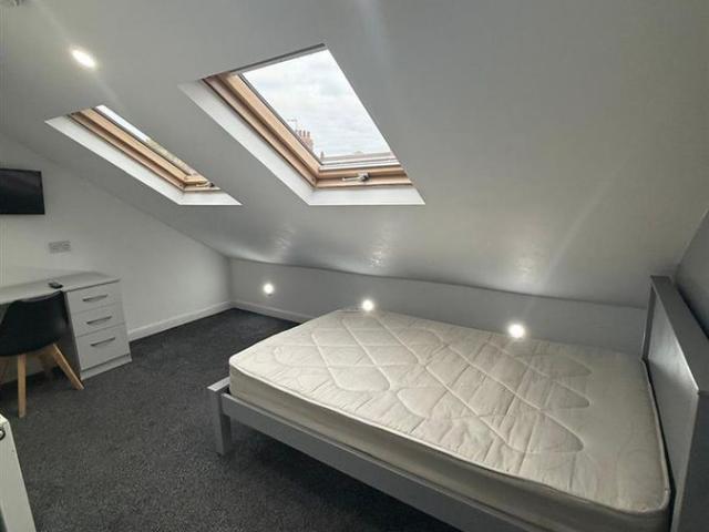 Room for rent in Spon End, West Midlands