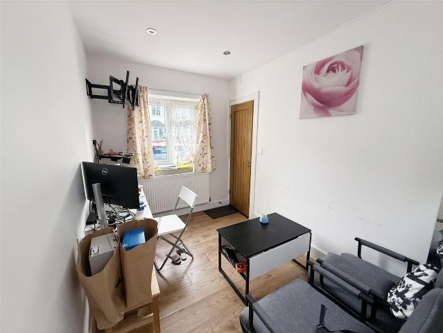 Apartment for rent in Lane, Greater London