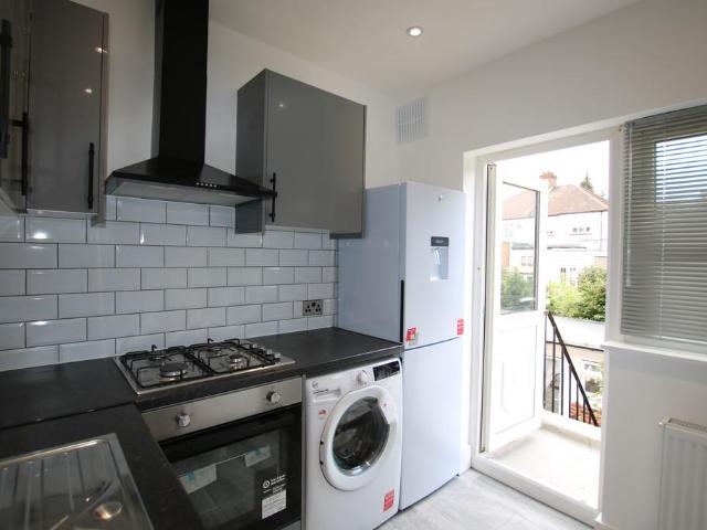 Apartment for rent in Dudden Hill, Greater London