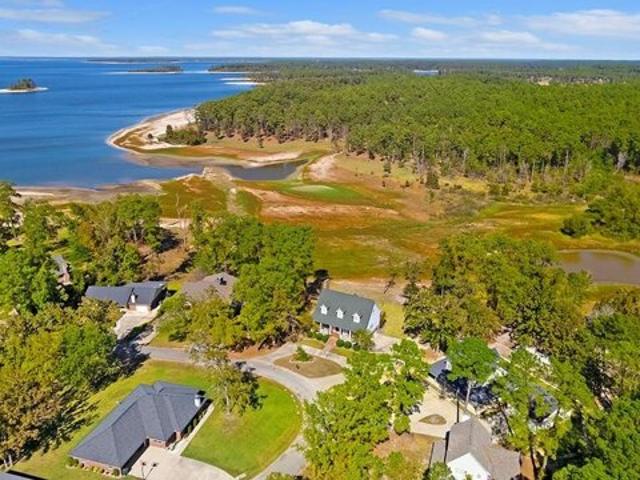 House for sale in Brookeland, Texas