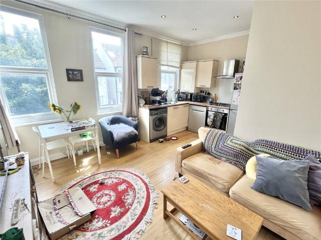 Apartment for rent in Alton Barnes, Essex