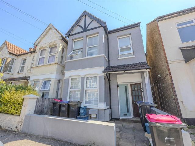 Apartment for rent in Alton Barnes, Essex