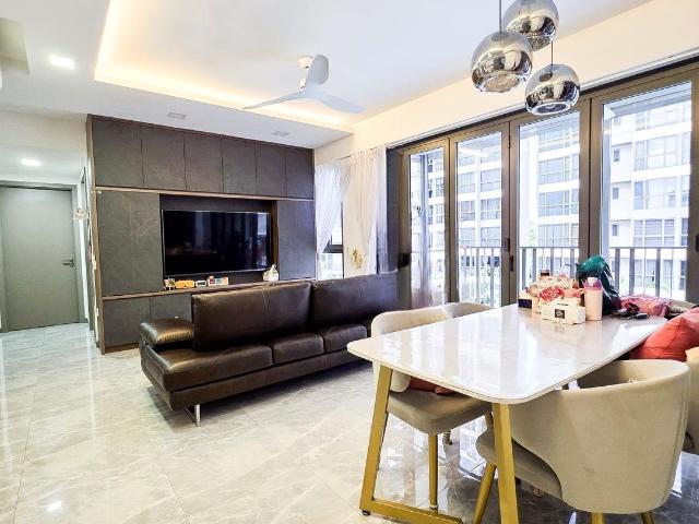 Condominium for rent in 23 North West