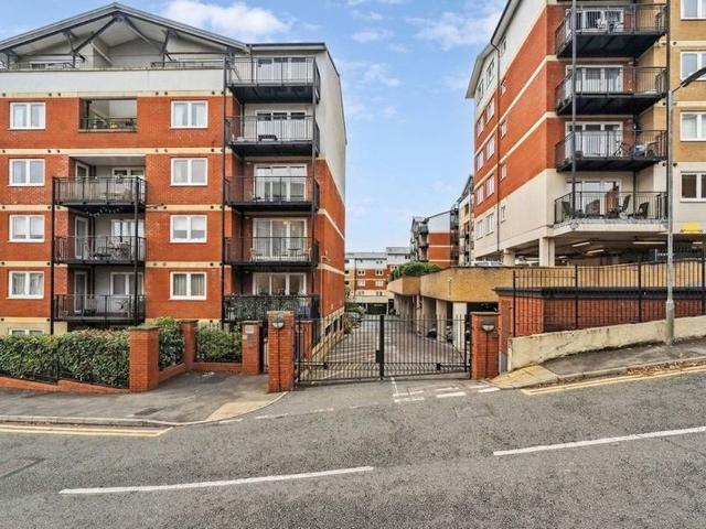 Apartment for rent in The Cedars Estate, Three Rivers