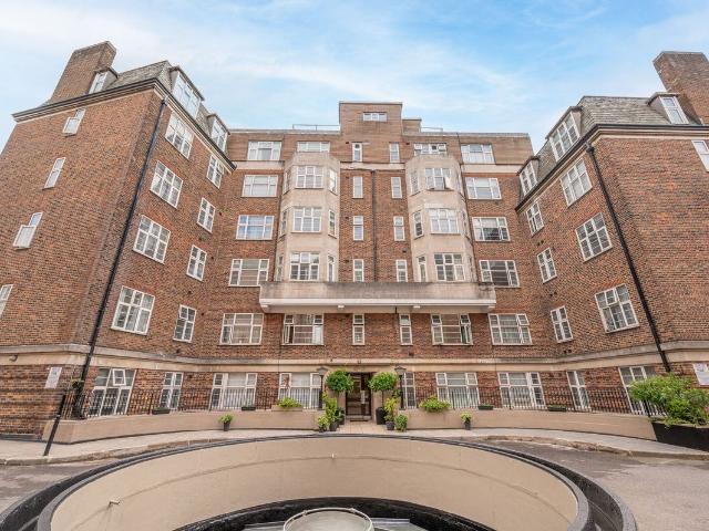 House for rent in Belsize Park, Greater London