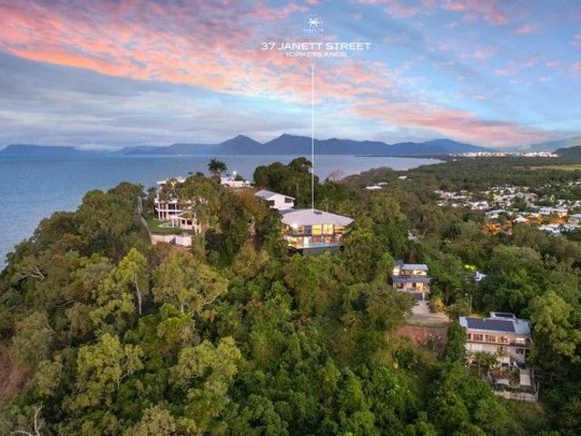 House for sale in Yorkeys Knob, Queensland