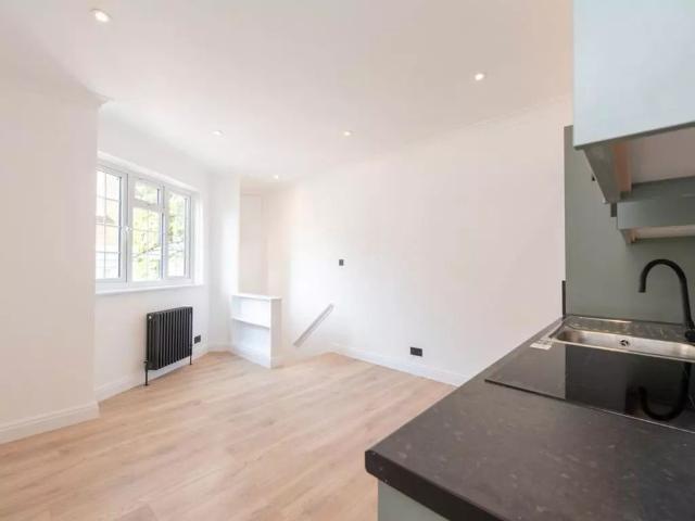 Apartment for rent in St. John's Wood, Greater London