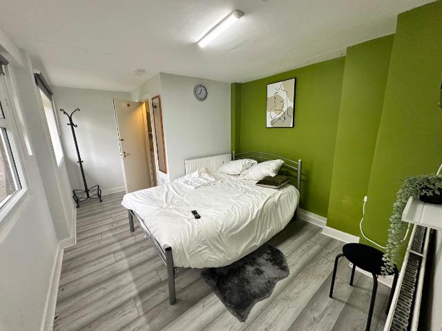 Studio for rent in Wealdstone, Greater London