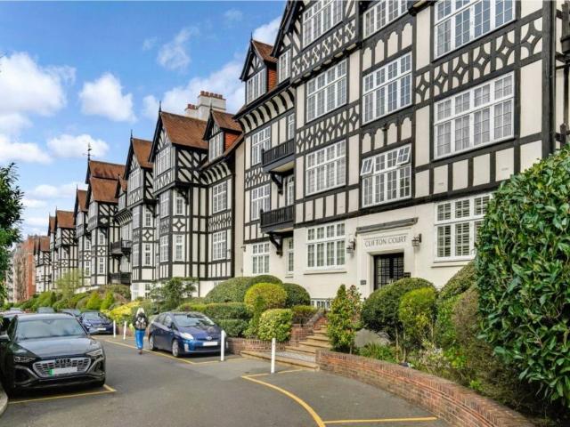 Apartment for rent in St. John's Wood, Greater London