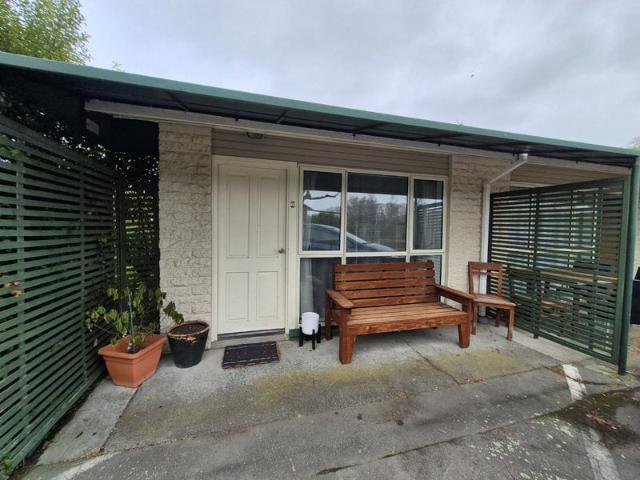 Apartment for rent in Chaslands, Canterbury