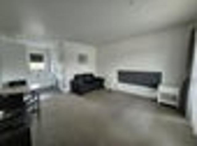 Apartment for rent in Chaslands, Canterbury
