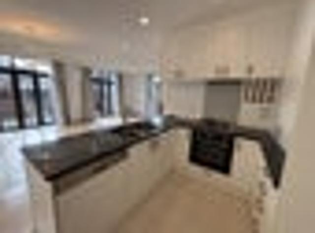 Townhouse for rent in Canterbury