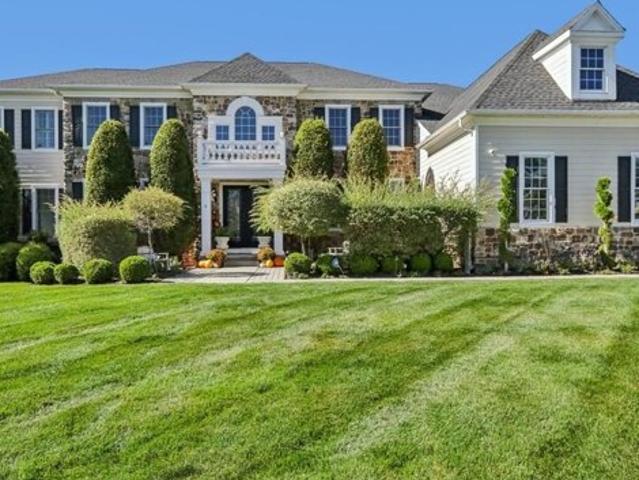 House for sale in Franklin Lakes, New Jersey