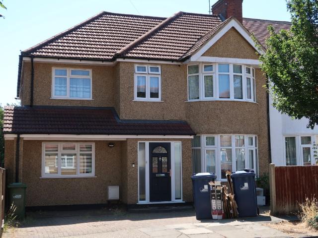 House for rent in London Borough of Ealing, Greater London