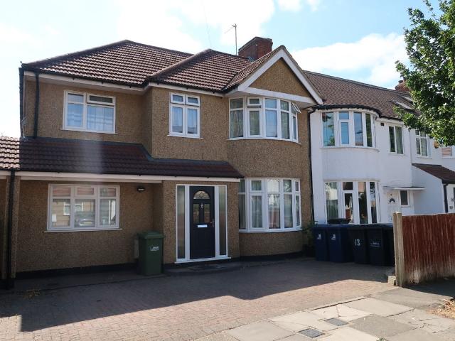 House for rent in London Borough of Ealing, Greater London