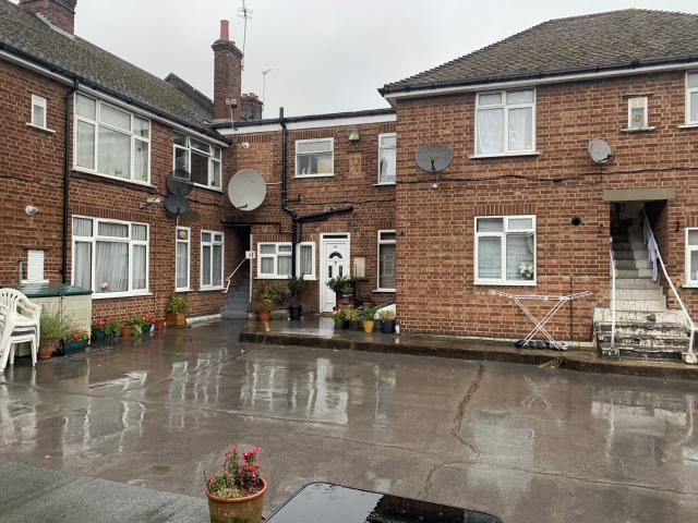 Apartment for rent in Northwood, Greater London