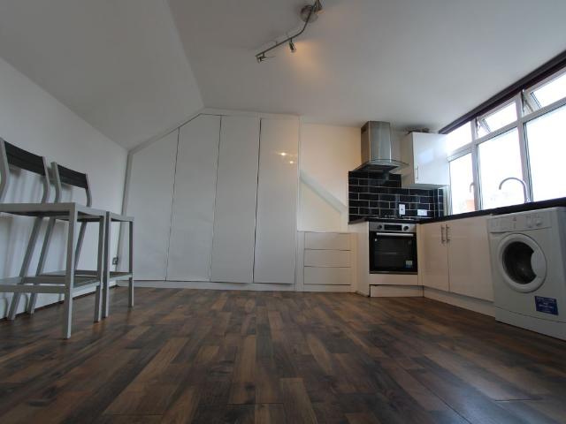 Studio for rent in London Borough of Croydon, Thornton Heath