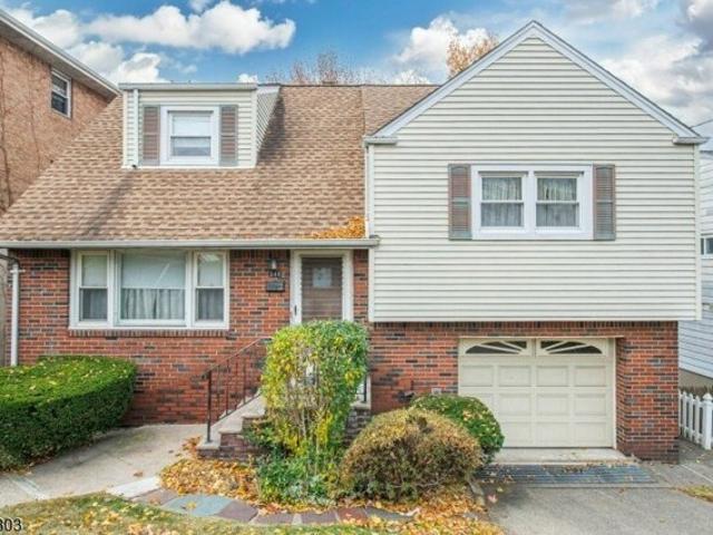House for sale in Palisades Park, New Jersey