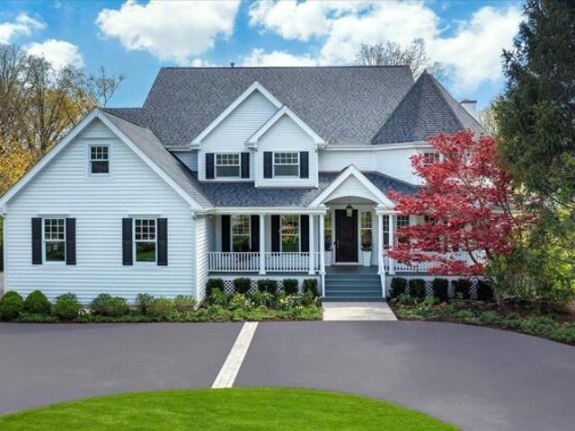House for sale in Deerfield