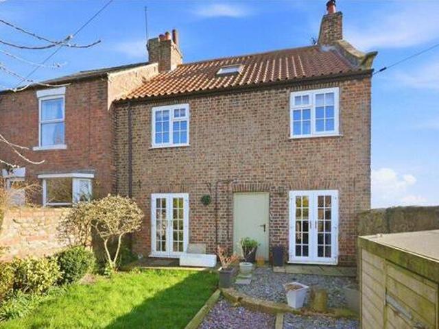 House for sale in High Field, York