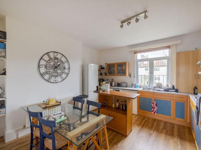Apartment for rent in Aldrington