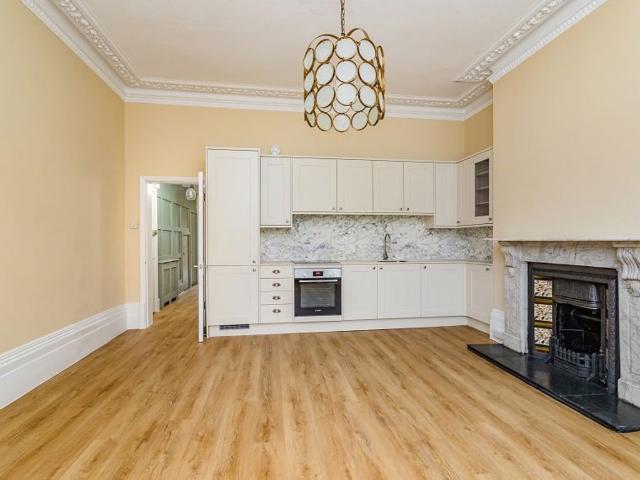 Apartment for rent in Portslade by Sea, Hove