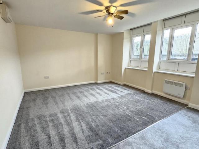 Apartment for rent in Mount Pleasant, Iford
