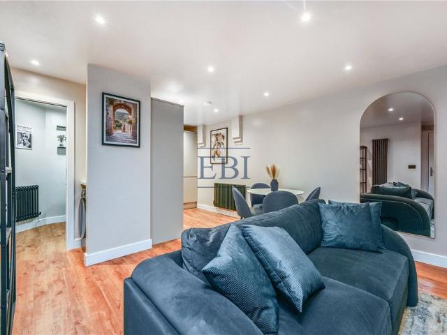 House for rent in Southborough, Sandown Park