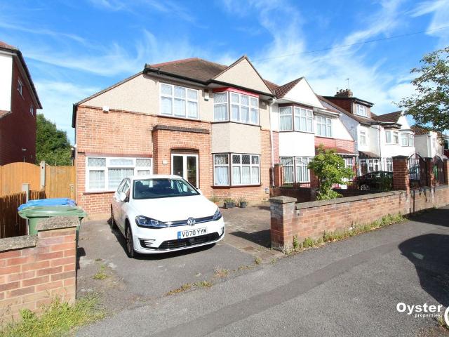 Apartment for rent in Alperton, Greater London